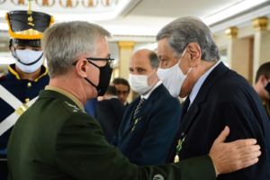 Leia mais sobre o artigo Honraria – Presidente do SindilojasRio e do CDLRio recebe a Medalha do Exército Brasileiro