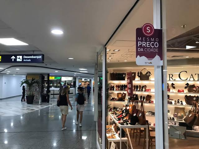 Você está visualizando atualmente Somente lojas em aeroportos, rodoviárias e em áreas ferroviárias e portuárias podem funcionar no Dia do Comerciário