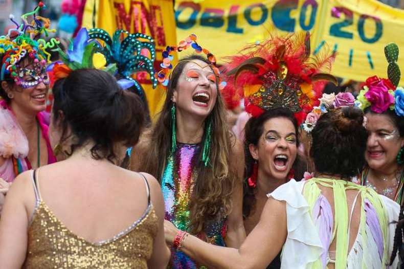 You are currently viewing Lojistas cariocas são favoráveis ao cancelamento do carnaval de rua