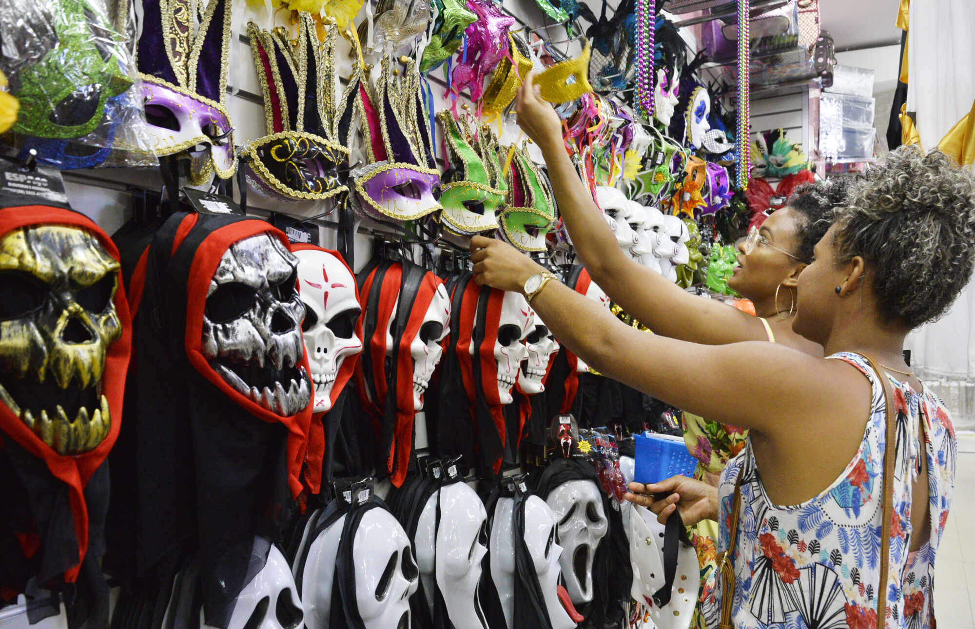 Read more about the article Carnaval de rua anima as vendas do comércio carioca