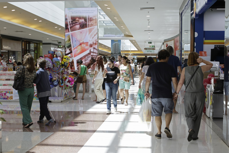 Você está visualizando atualmente Abertura do comércio do Rio no feriadão