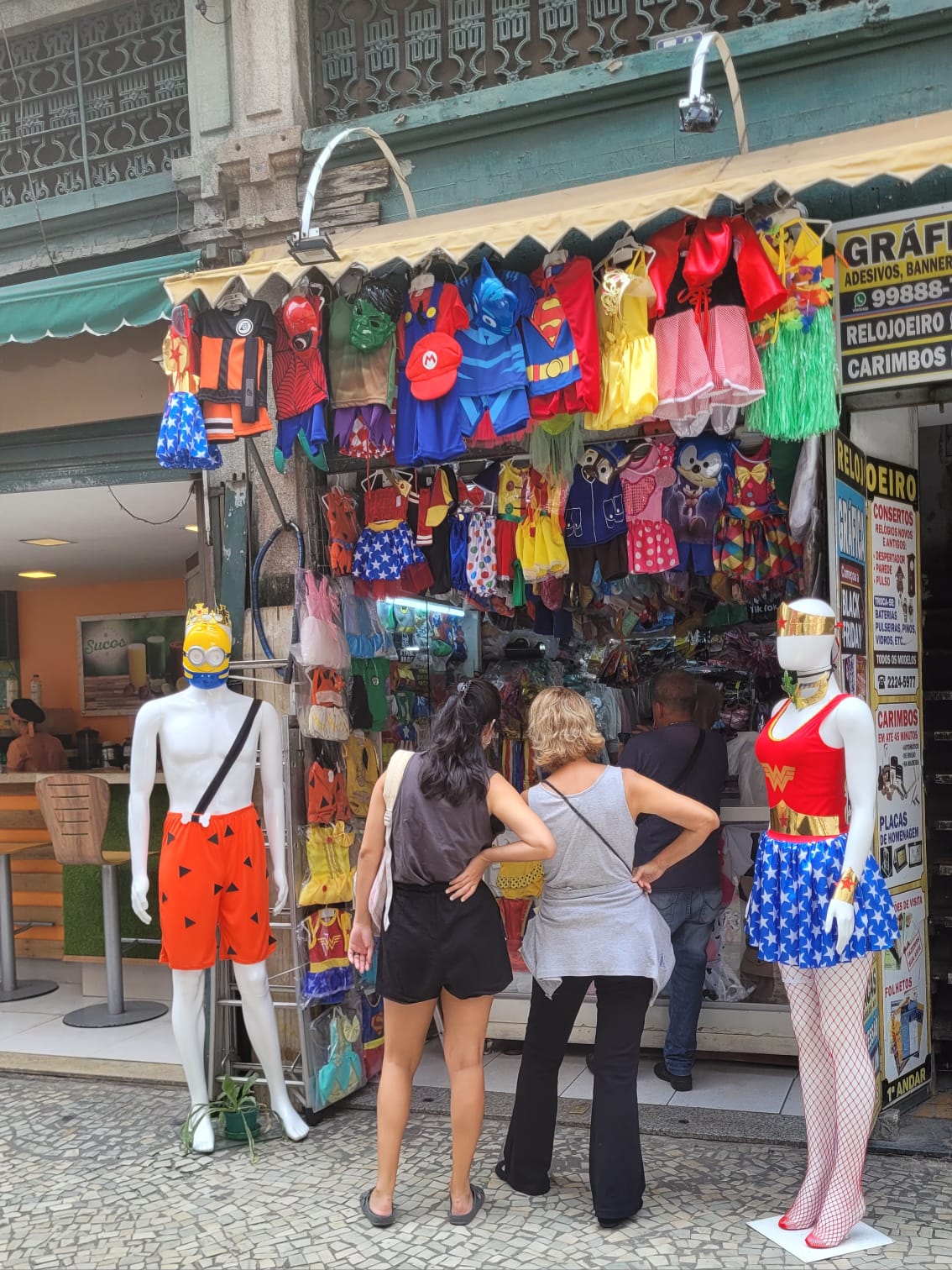Você está visualizando atualmente Abertura das lojas do Rio no carnaval