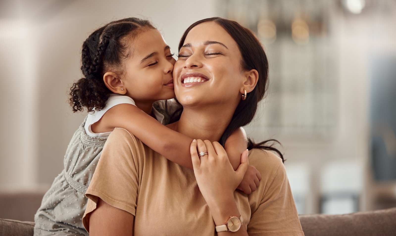Leia mais sobre o artigo Lojistas esperam aumento de 6% nas vendas do Dia das Mães