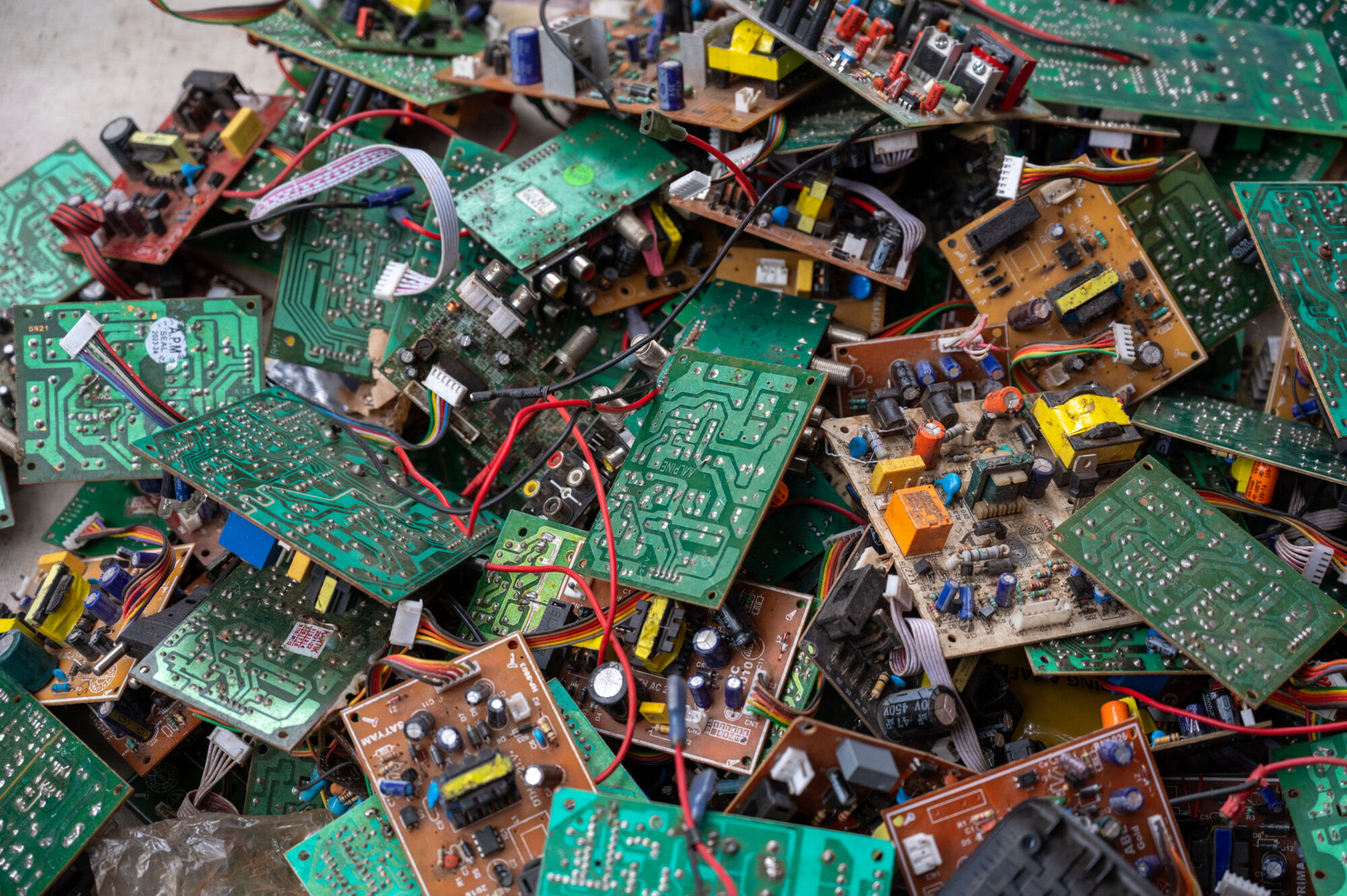 Leia mais sobre o artigo Comércio e Sustentabilidade: Campanha de Descarte de Resíduos Eletrônicos mobiliza empresas no Mês do Meio Ambiente